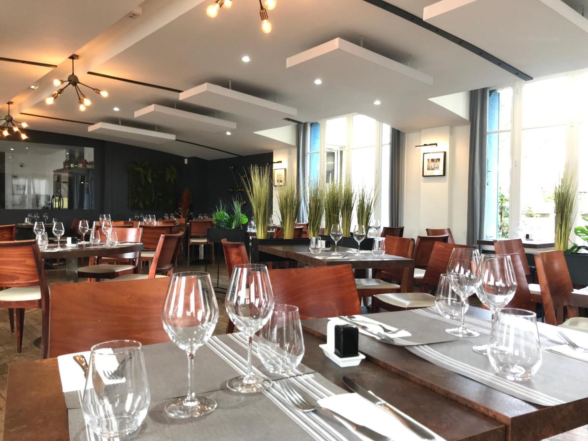 Logis Hotel & Restaurant - Les Bords De Seine لاروش غويون المظهر الخارجي الصورة