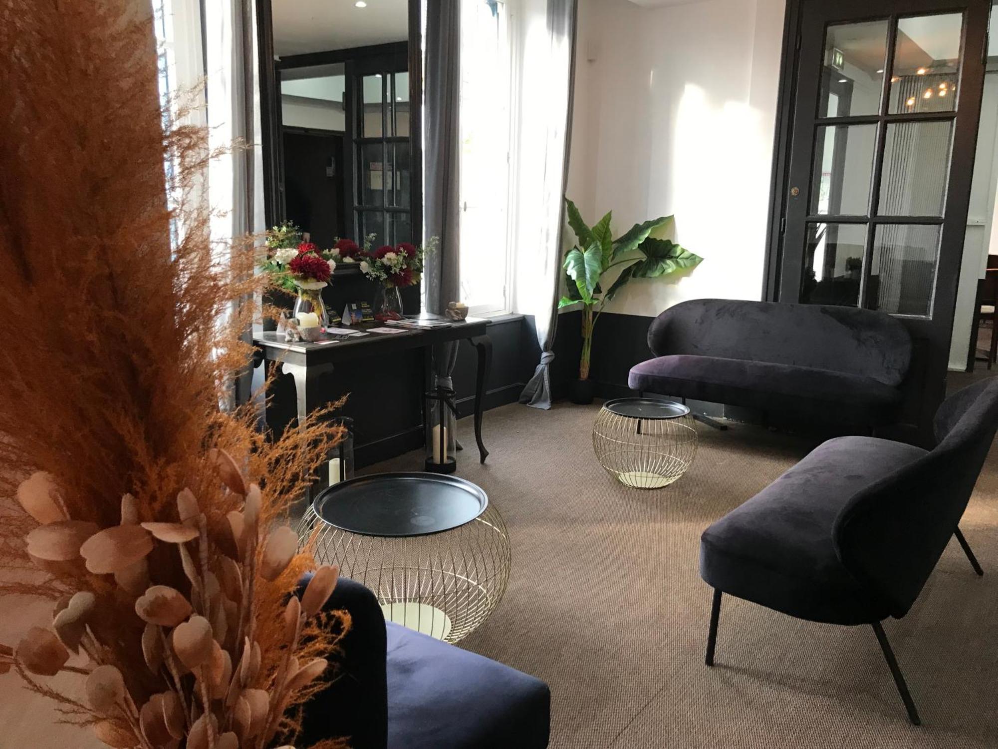 Logis Hotel & Restaurant - Les Bords De Seine لاروش غويون المظهر الخارجي الصورة