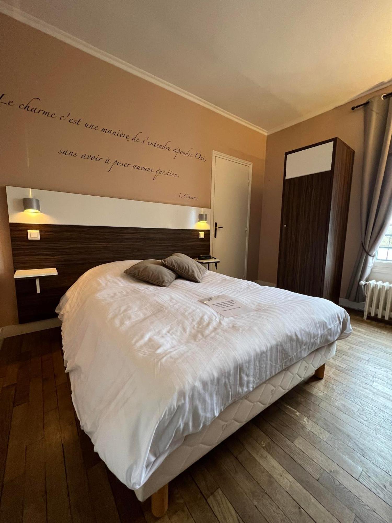 Logis Hotel & Restaurant - Les Bords De Seine لاروش غويون المظهر الخارجي الصورة