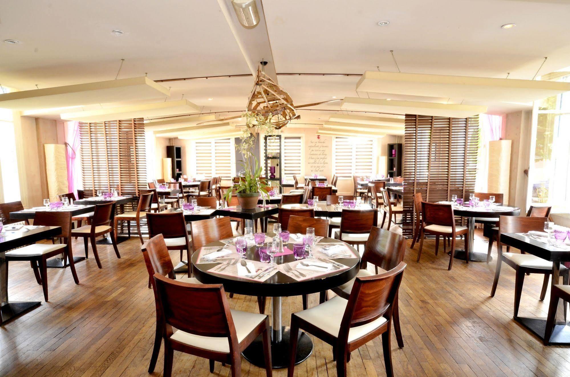 Logis Hotel & Restaurant - Les Bords De Seine لاروش غويون المظهر الخارجي الصورة